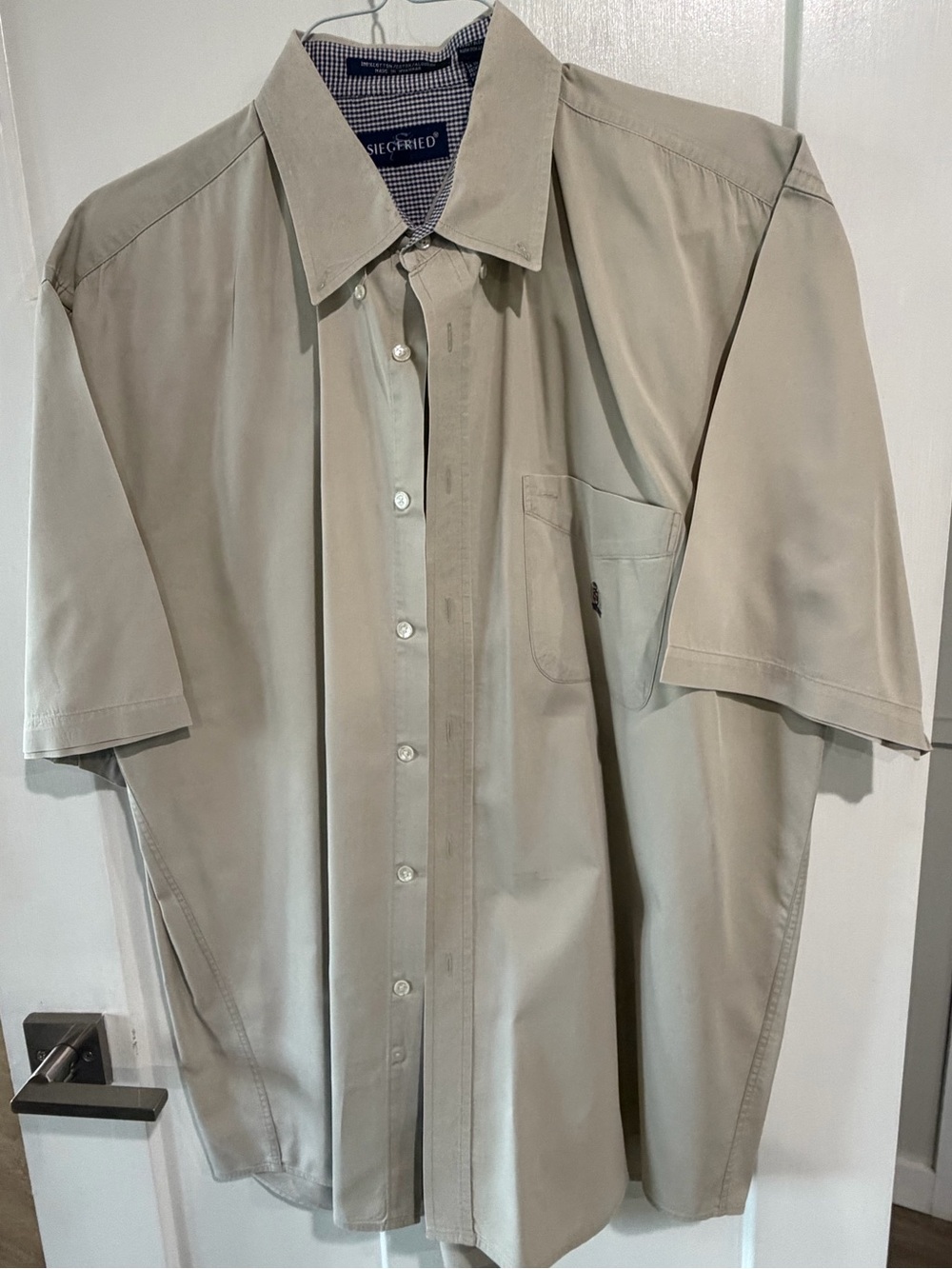 Siegfried Short-Sleeve Button-Down Shirt in Light Beige